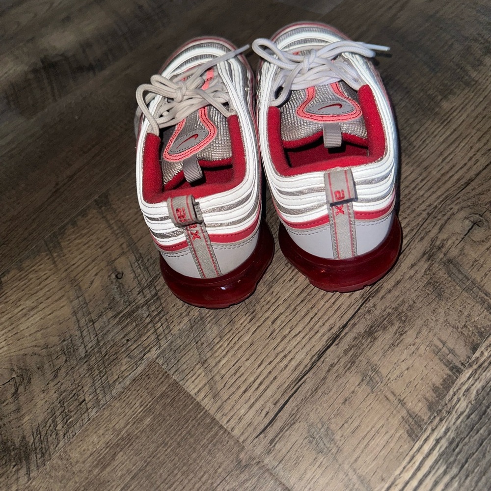 Air Max - Picture 4 of 5